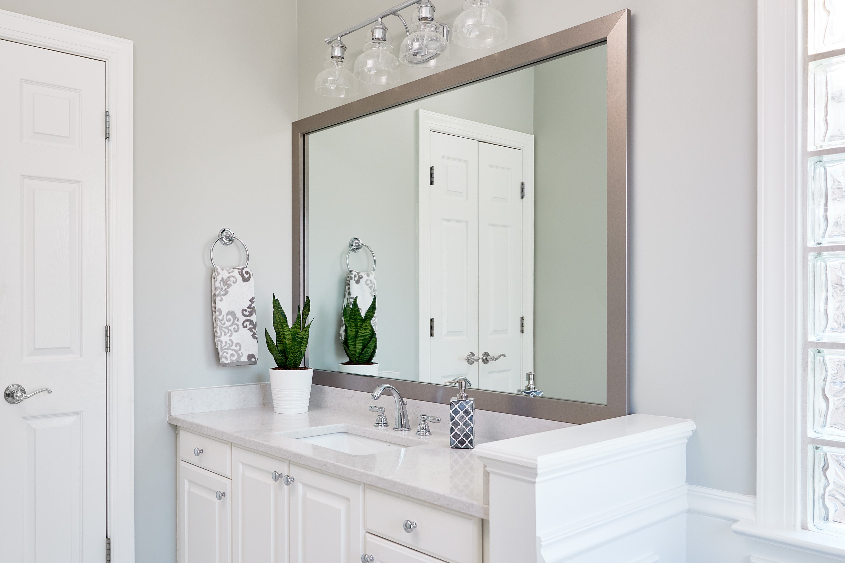 Custom Mirrors - Install or Replace Mirrors - Cut Rate Glass